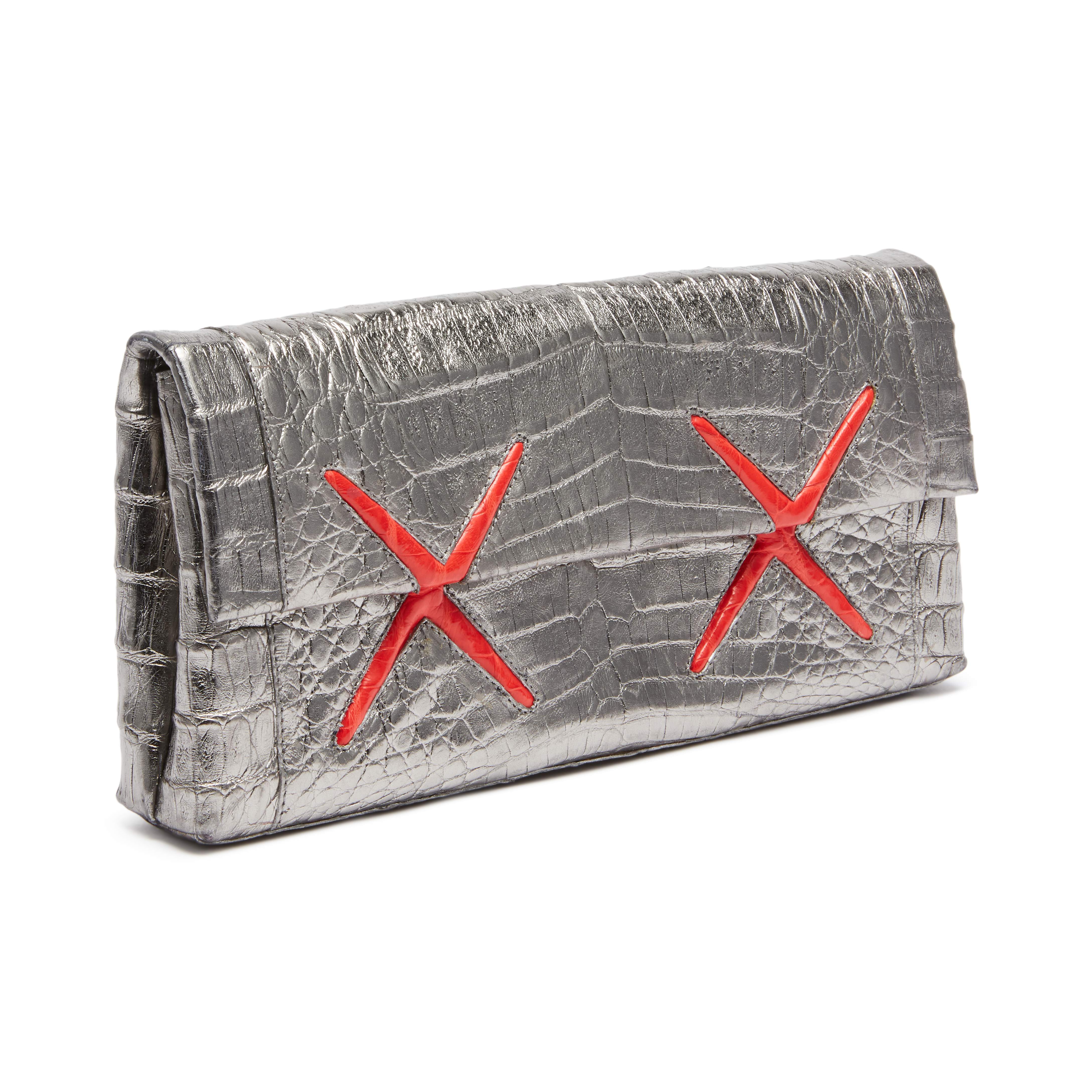 kaws-x-nancy-gonzalez-gray-gotham-clutch-0a06